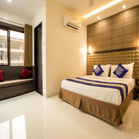 Cherrystay Kiran Inn 印多尔 外观 照片