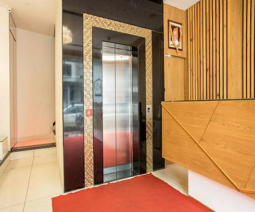 Cherrystay Kiran Inn 印多尔 外观 照片